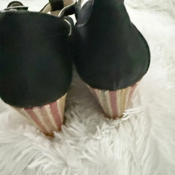 WITTNER | Multi Color Black Rainbow T-Strap Peep Toe Wedge Heels | Size 9, 40 - Picture 5 of 9